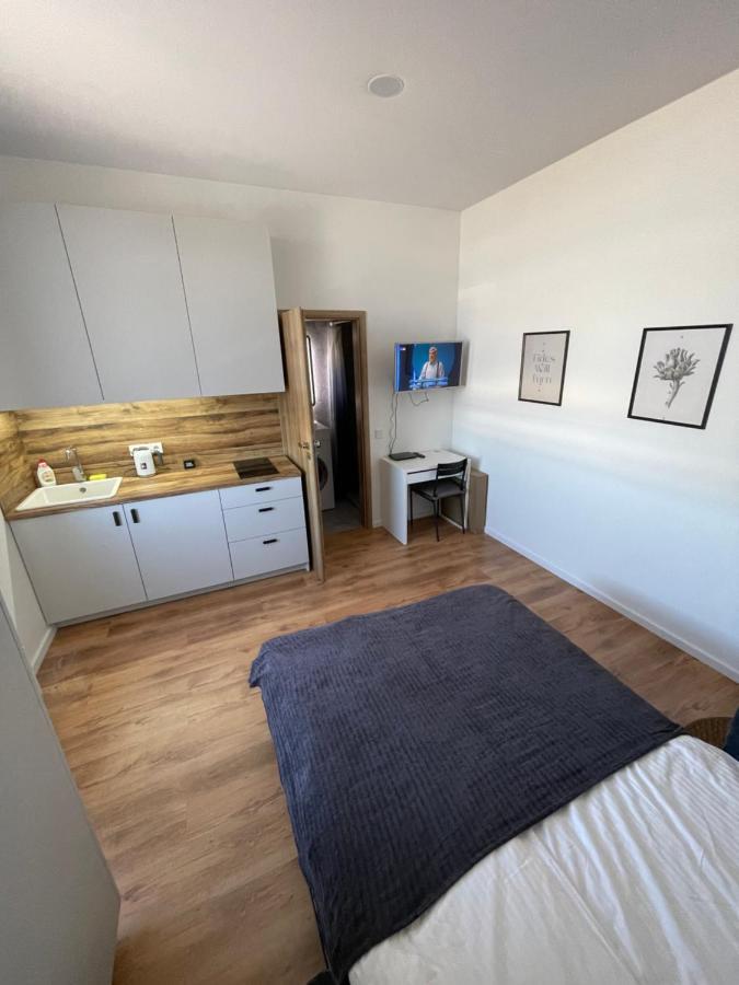 Airport Apartment 29 Self Check-In Free Parking VNO Kültér fotó